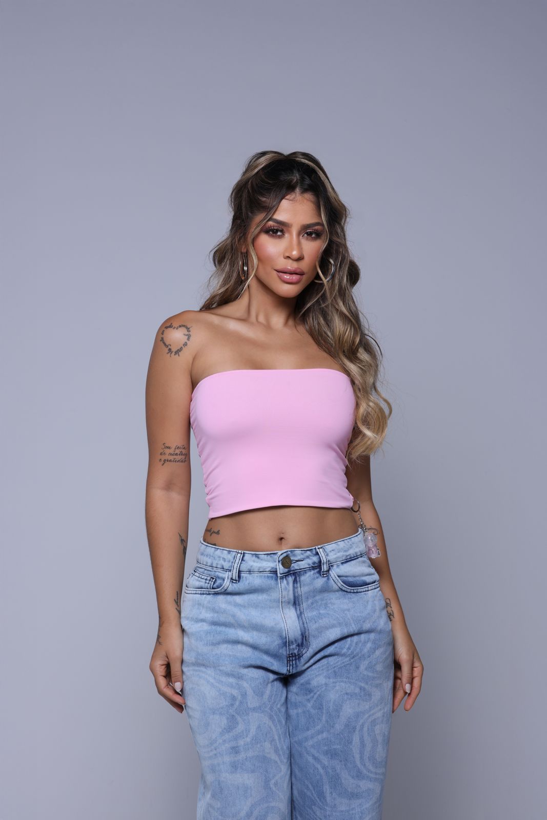 Lip Gloss Tube – A peça que transforma seu look em atitude ✨